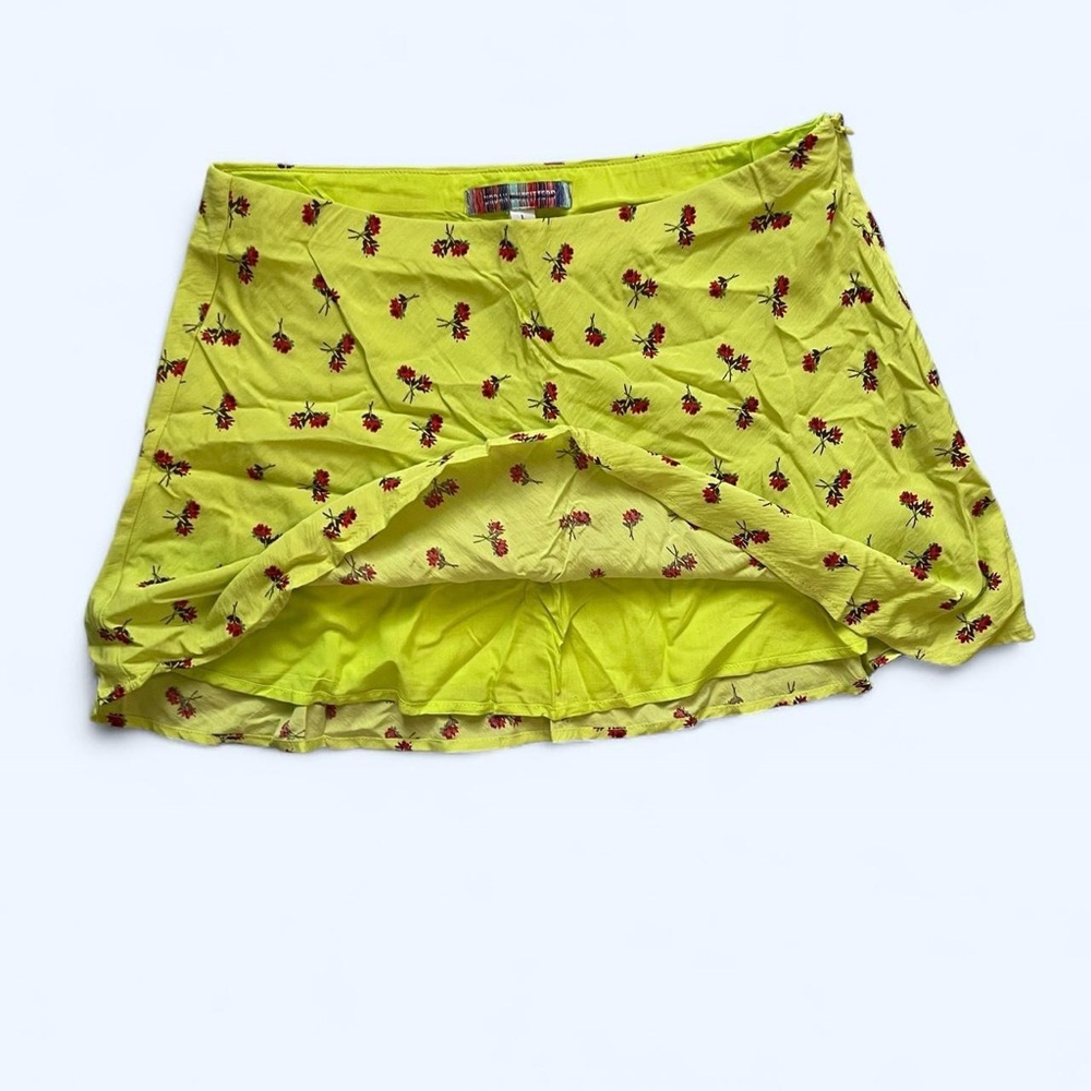 Urban‎ Outfitters lime green floral mini lined skirt with side zip Size L